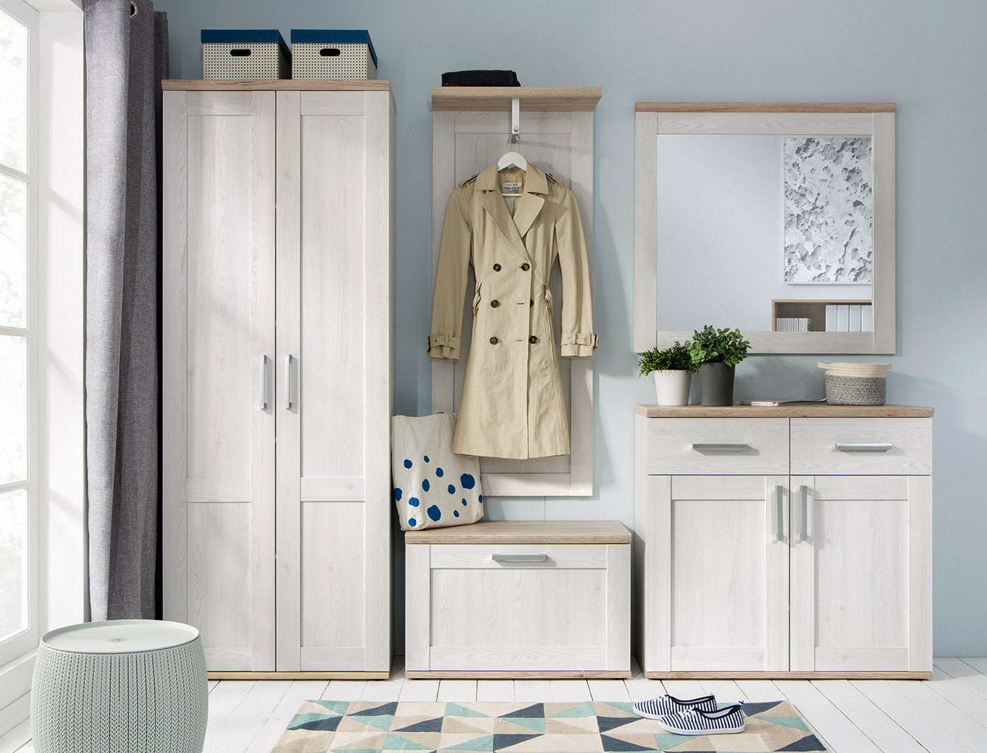 Romance — Cabinet na buty