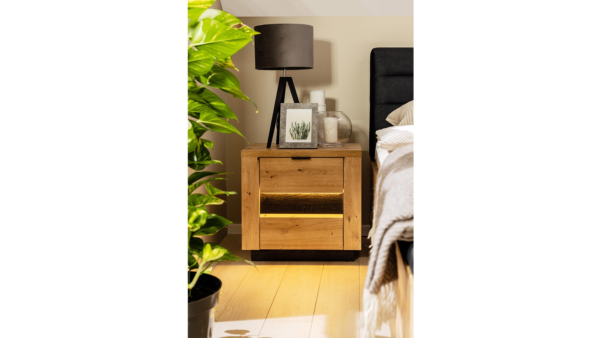 Ostia — Cabinet nocna